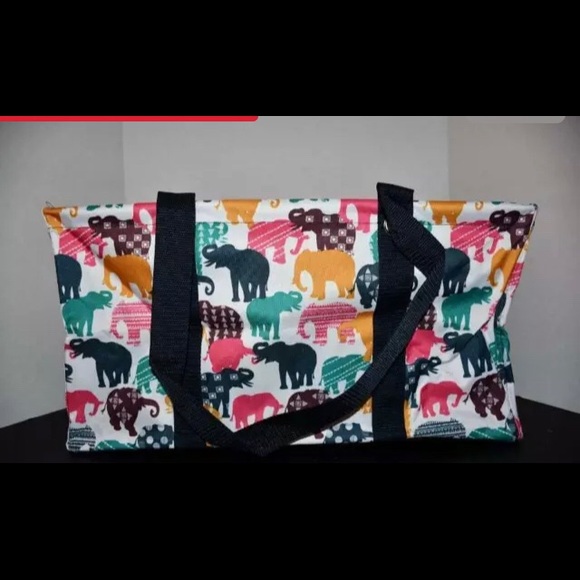 thirty-one Handbags - Thirty One RARE Lg Utility Elephant Parade Multi